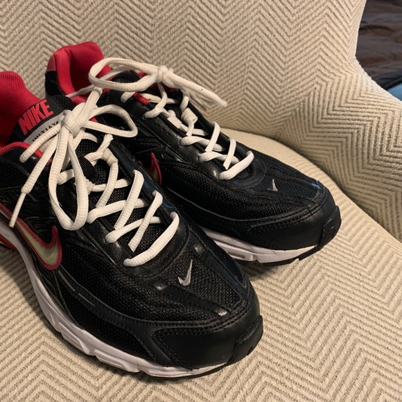 NIKE INITIATOR BLACK AND PINK athletic shoes SIZE 8 - Picture 2 of 7